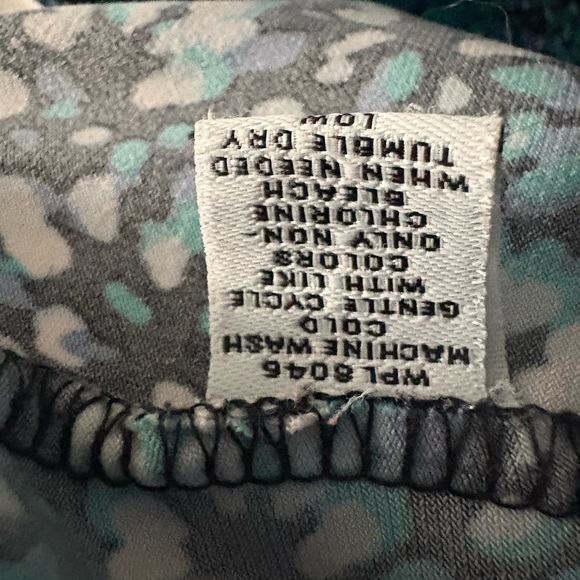 Elle Teal and Black Floral V-Neck Blouse - Picture 7 of 7